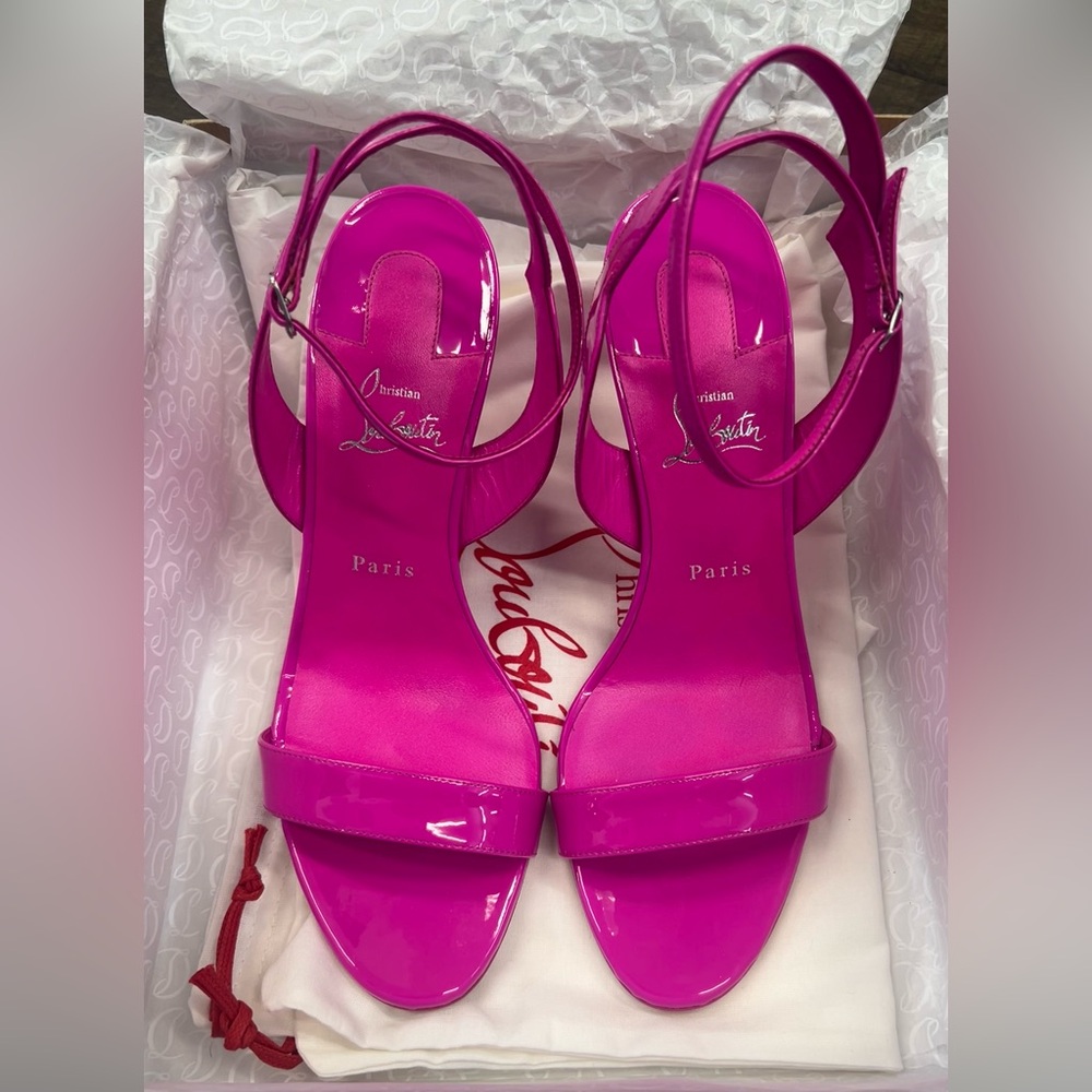 Christian Louboutin Zeppa Chick 85 mm Patent Leather Wedges (Moda Operandi)